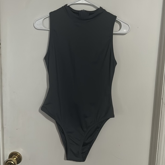 Skims Swim Sleeveless One Piece Zip back in Graphite LIMITED EDITION HTF - Picture 9 of 10